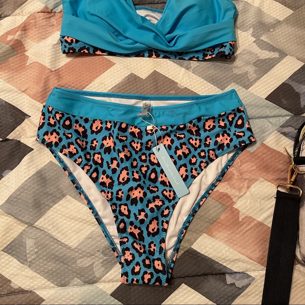 Bathing suit